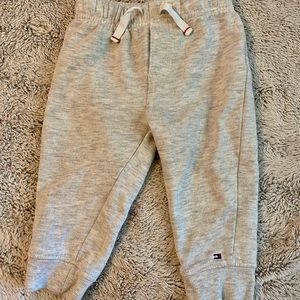 Tommy Hilfiger Jogger/Sweatpants Size 12 month